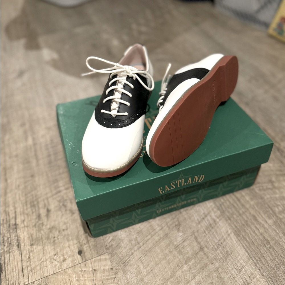 Women’s Eastland shoes